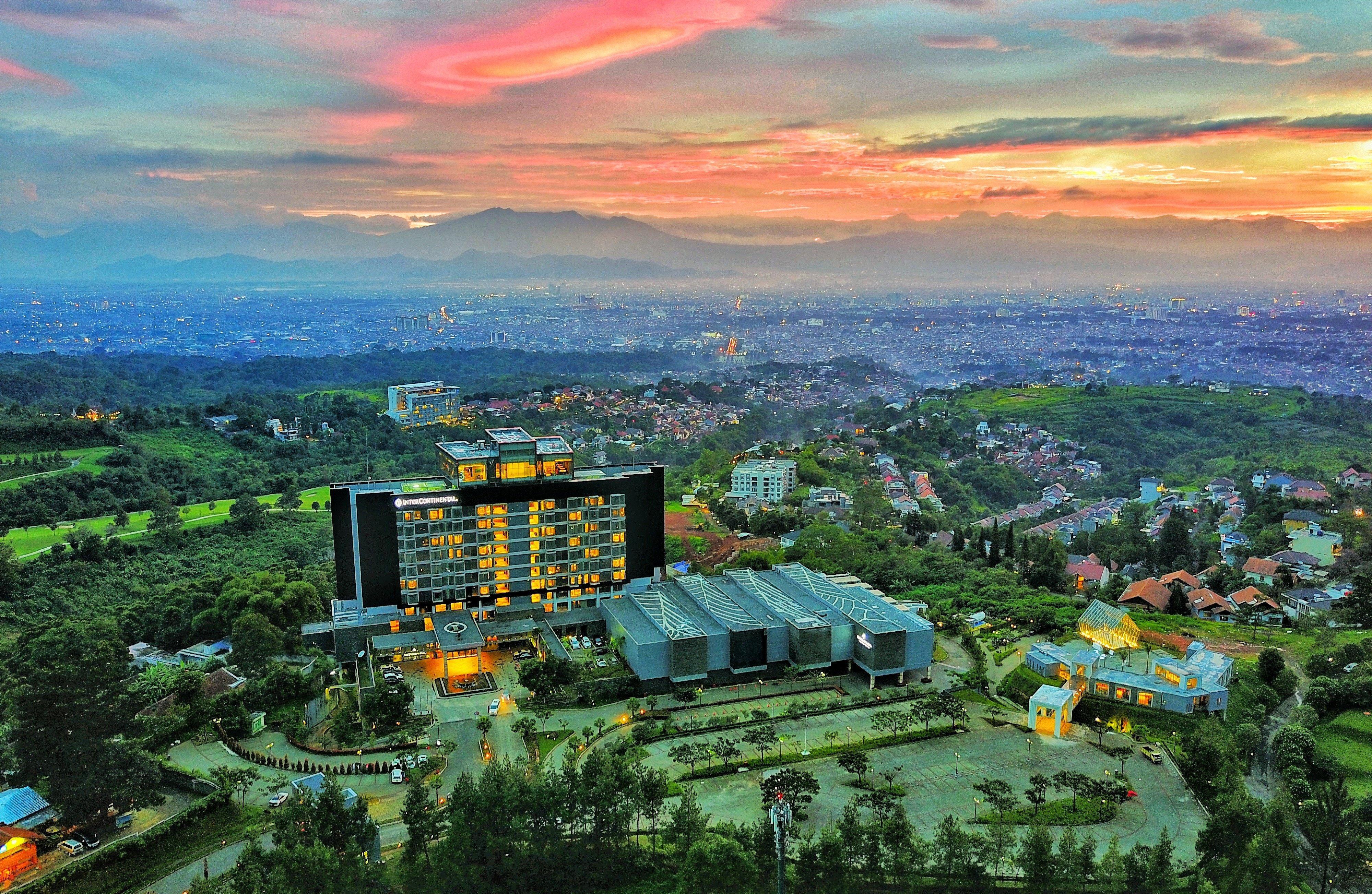 Intercontinental Bandung Dago Pakar By Ihg Hotel Cimenyan Exterior photo